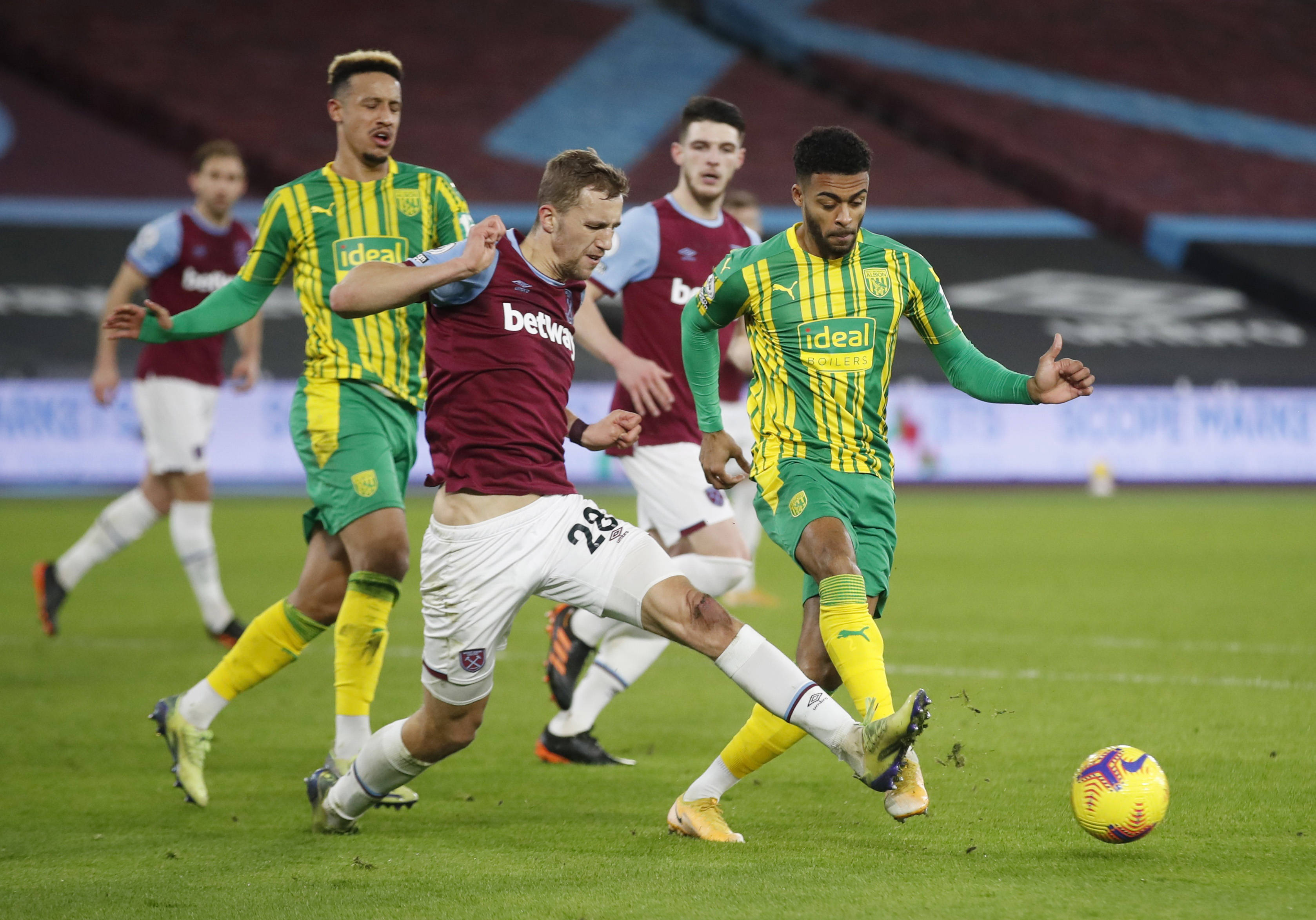 贺希宁23分深圳胜山东 林庭谦13+11天津胜吉林.